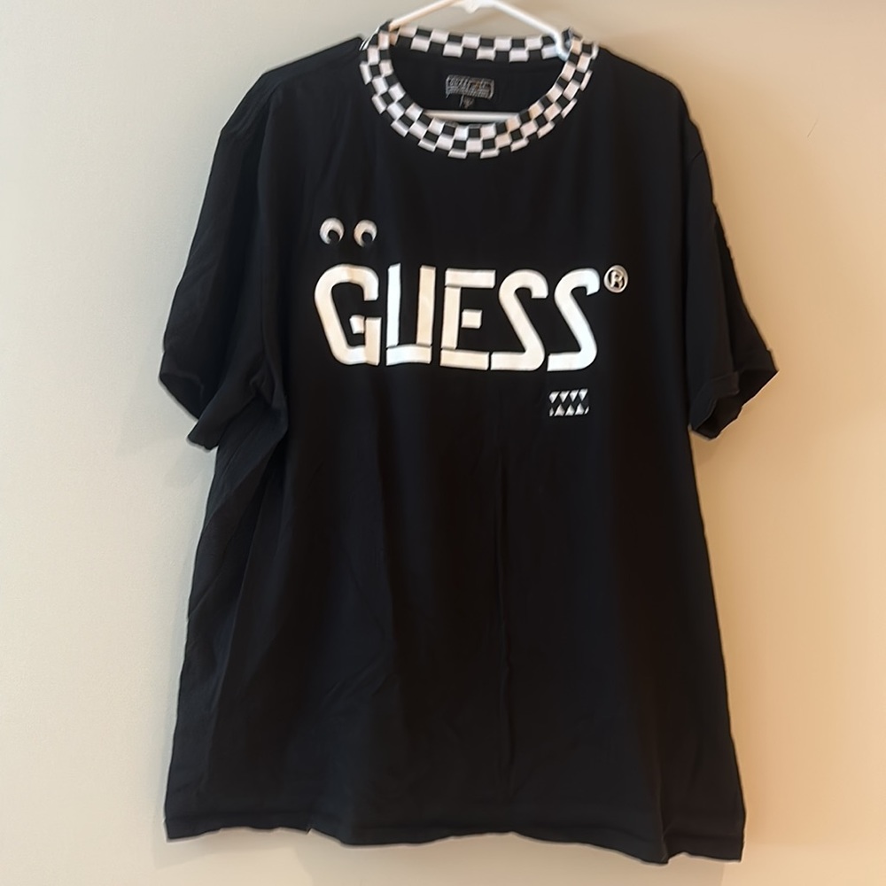 Guess Men’s Graphic Shirt